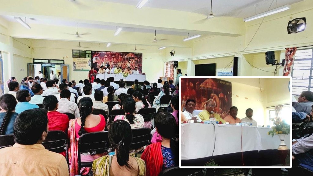 ramdas tadas meeting intahasidar office in wardha