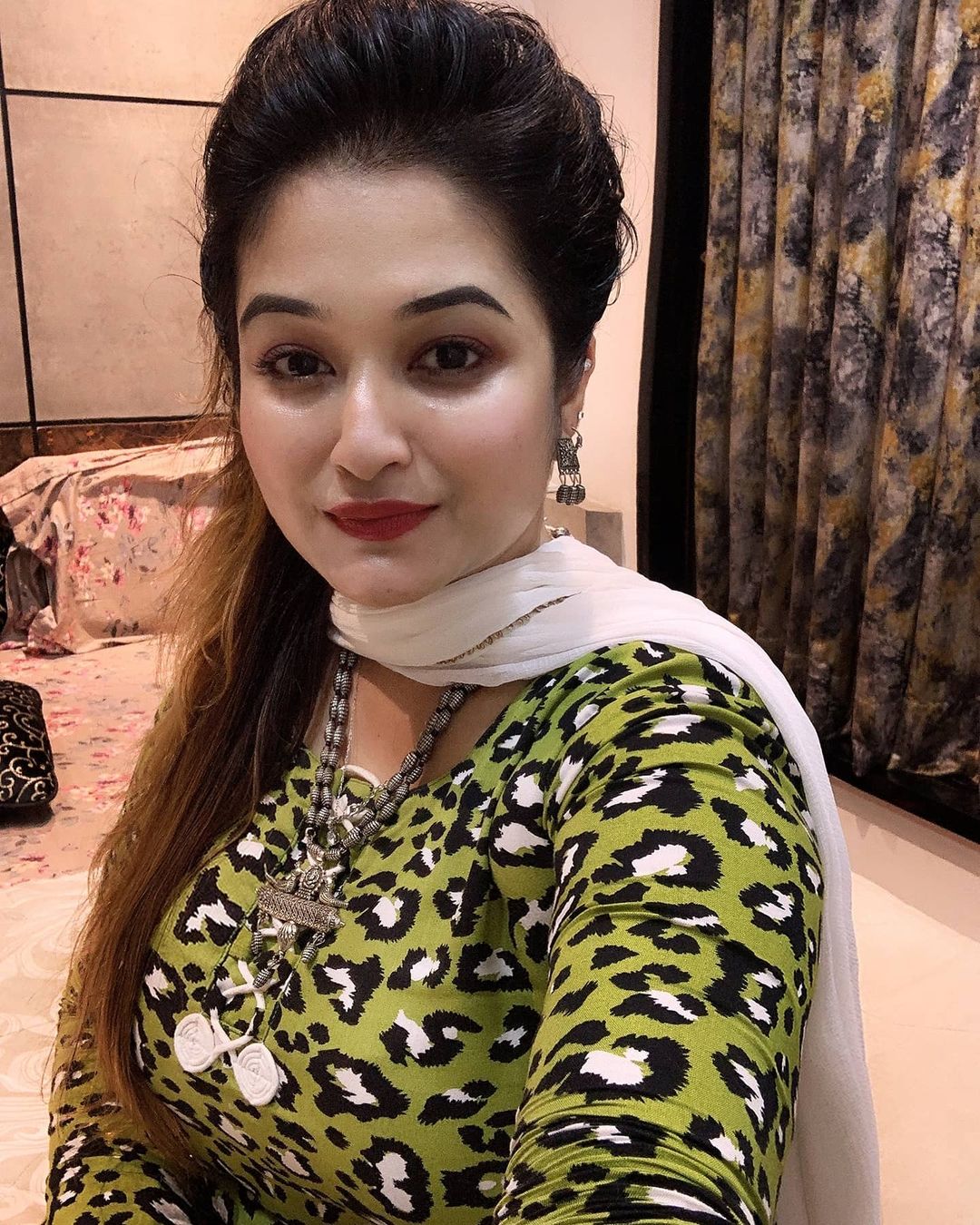 saisha bhoir mother pooja bhoir 