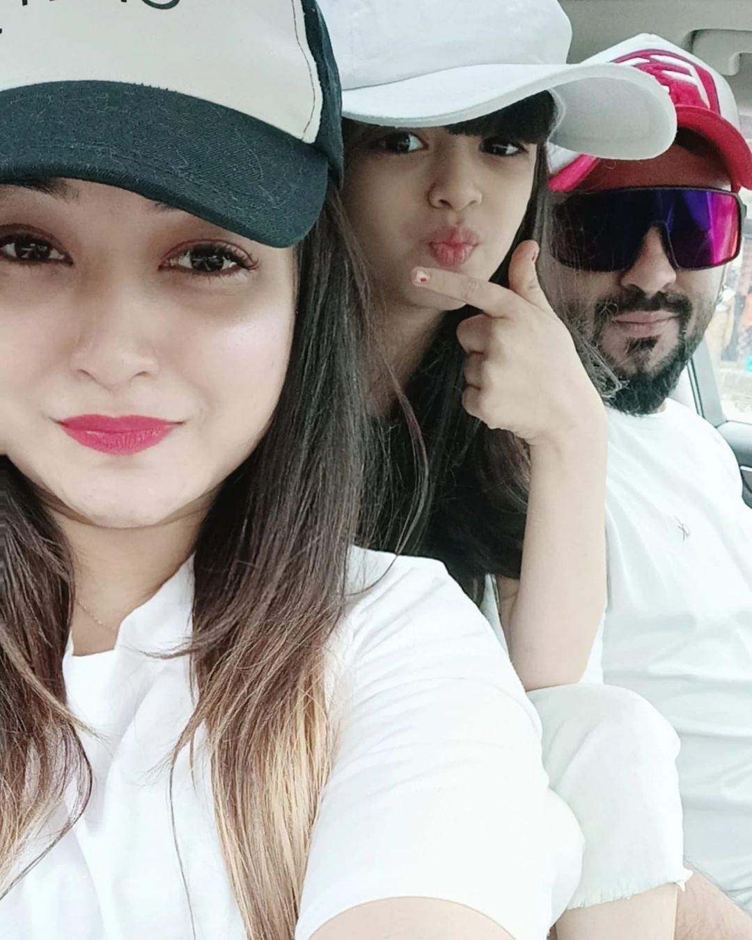 saisha bhoir mother pooja bhoir 