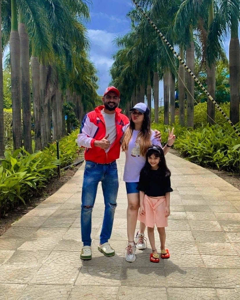 saisha bhoir mother pooja bhoir 