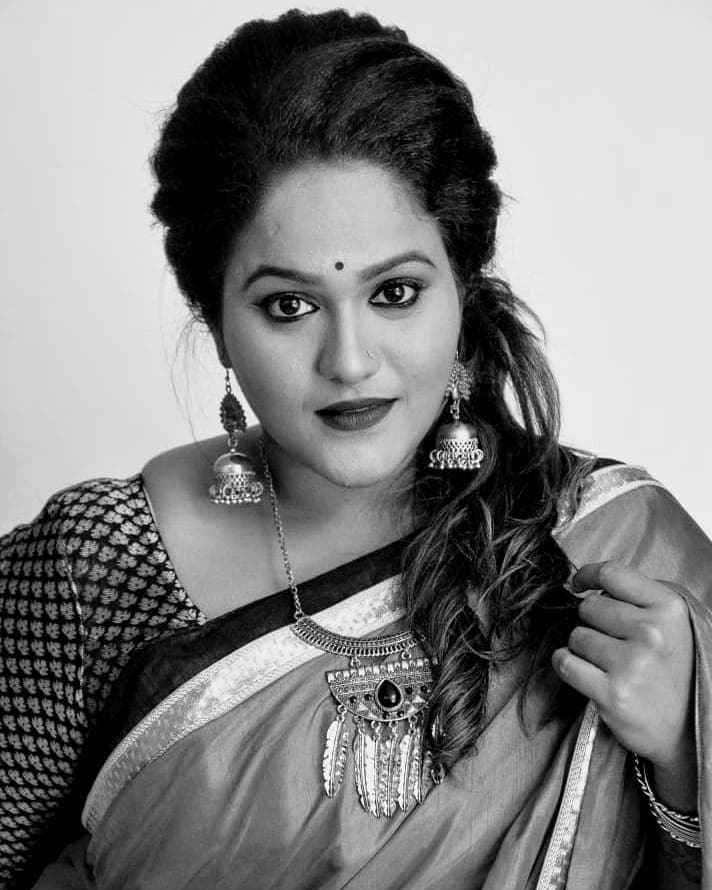 vanita kharat 24