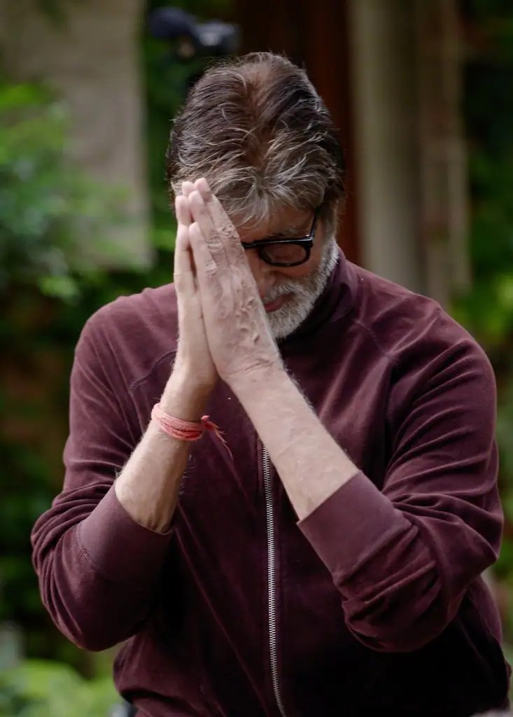 देशभरातच नव्हे तर, जगभरात त्यांचे करोडो चाहते आहेत. 