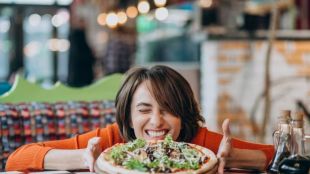 Foodie zodiac signs people love to eat horoscope astrology