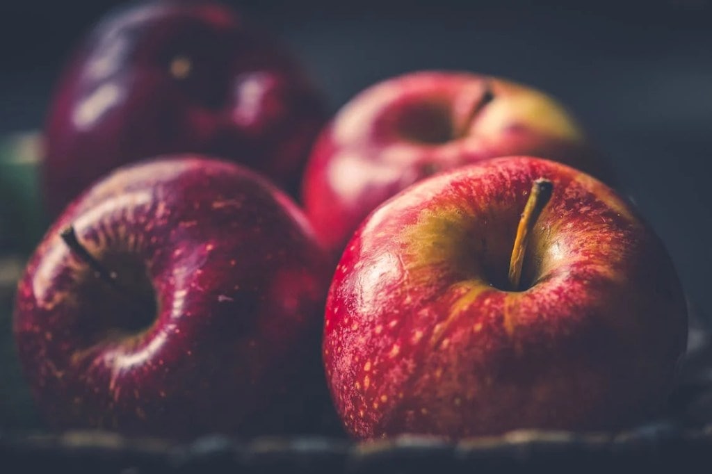 Apple and walnut duty