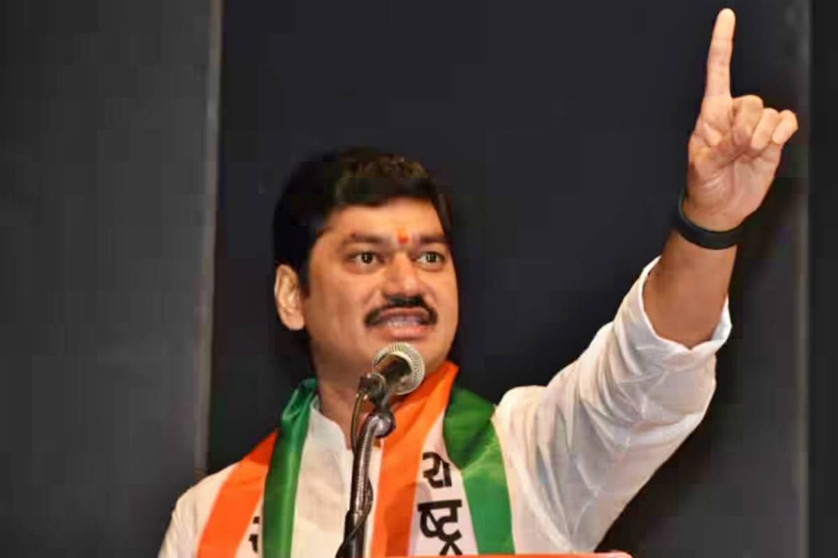 शेतकऱ्यांची आत्महत्या केवळ यवतमाळ जिल्ह्यात नाही, तर सर्वदूर महाराष्ट्रात होते. या आत्महत्या आज होत नाहीत. शेतकऱ्यांसमोर असंख्य संकटं आहेत - धनंजय मुंडे