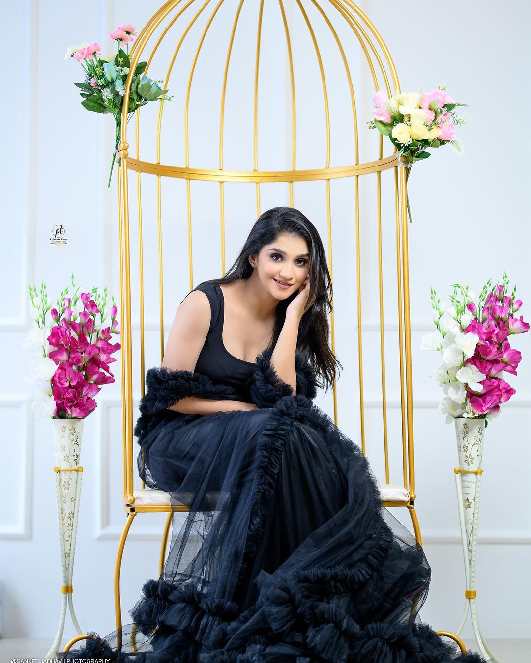 Shivani Sonar Glamorous Look