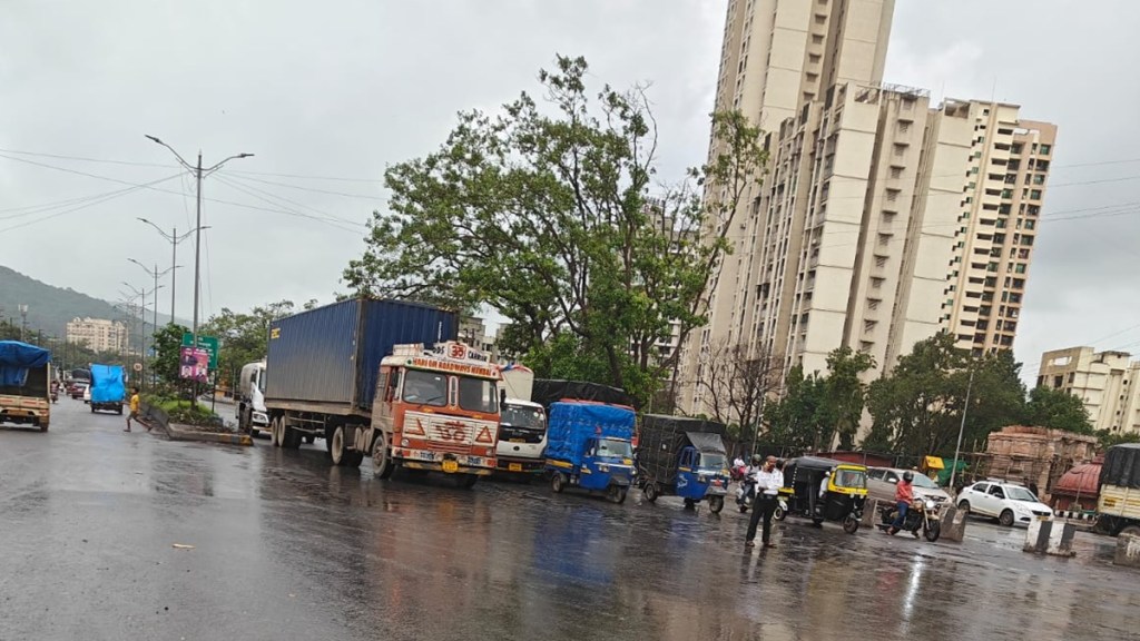 dombivali thane shilphata chowk traffic servant passengers disturbance nuisance dombivali thane shilphata chowk traffic servant passengers disturbance nuisance