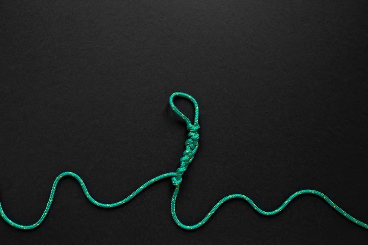 color of rakhi will be auspicious for your brother