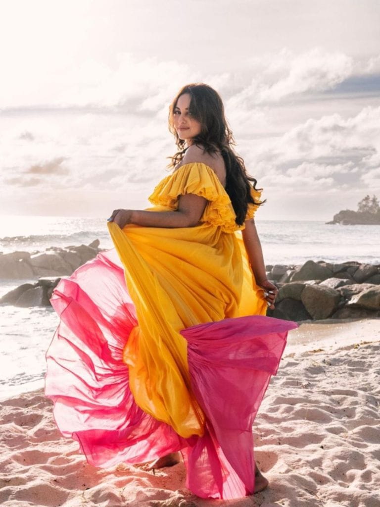 Sonakshi Sinha Sonakshi Sinha Latest Photos| Sonakshi Sinha Latest Pics| Sonakshi Sinha New Movies