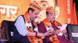 नितीन गडकरींकडे सहा विद्यापीठांची डी.लिट, आता फडणवीसांनाही…