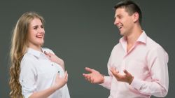 ‘या’ चार राशींच्या स्त्रियांकडे पुरुष होतात सर्वात जास्त आकर्षित, कोणत्या ते जाणून घ्या? वाचा ज्योतिषशास्त्र काय सांगते?