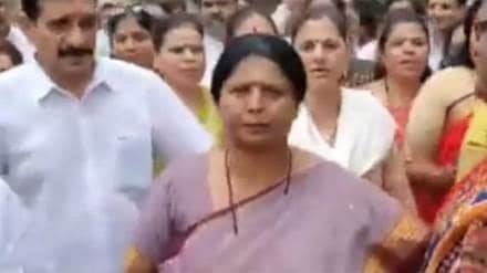 sushma andhare slams devendra fadnavis in kalyan sushma andhare slams devendra fadnavis in kalyan