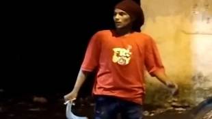 man create terror with sword on the road in vasai