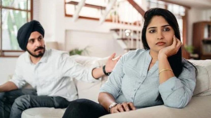 कुंभ राशीचे लोक कधीही त्यांची चूक स्वीकारत नाही. या लोकांना सॉरी म्हणायला आवडत नाही. ही माणसे माफी मागणे टाळतात. (Photo : Pexels)