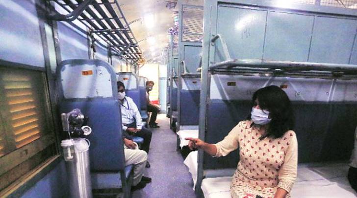 जनरल डब्यापासून ते फर्स्ट एसी ते डब्यापर्यंत प्रत्येक प्रवासी आपल्याला परवडणाऱ्या डब्याने प्रवास करतात.