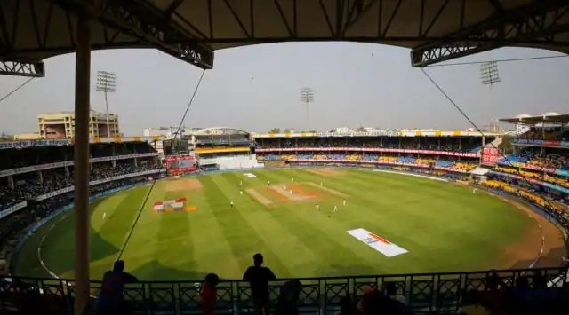 खरंतर, क्रिकेट हा वसाहतीचा खेळ आहे आणि त्यात गज सारख्या मोजमापाच्या जुन्या पद्धती वापरल्या जातात. त्या दिवसांमध्ये साखळी मोजमापाच्या काही विश्वसनीय प्रकारांपैकी एक होती म्हणून डिझाइन केली गेली. कारण, ती दोरीसारखी ताणण्याची शक्यता नव्हती. 