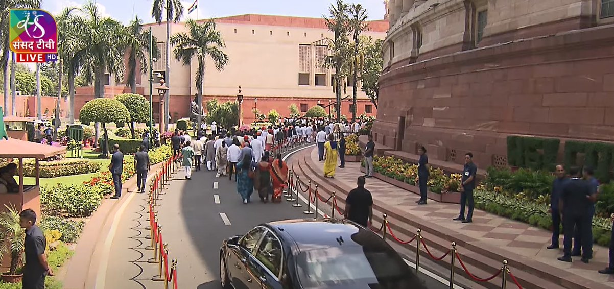 New-Parliament-building-special-session-loksabha-photos