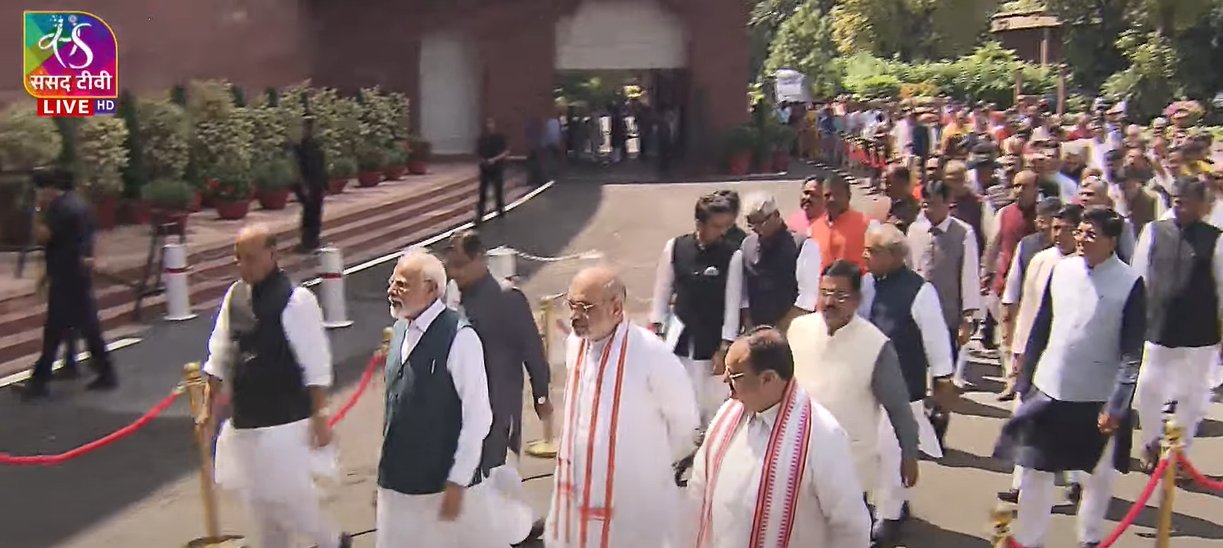 New-Parliament-building-special-session-loksabha-photos