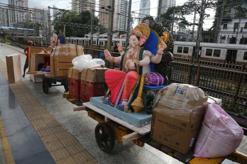 Ganpati Bappa Train Travel To Delhi