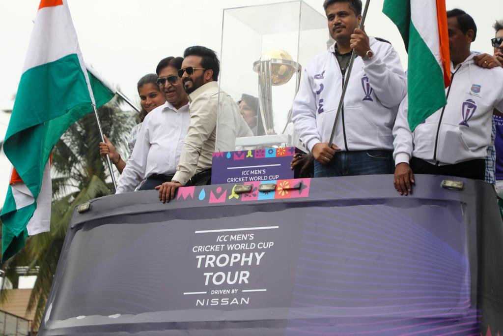 ODI World Cup Trophy 2023 reaches Pune grand procession from Senapati Bapat Road Crowd of Pune residents to see the trophy