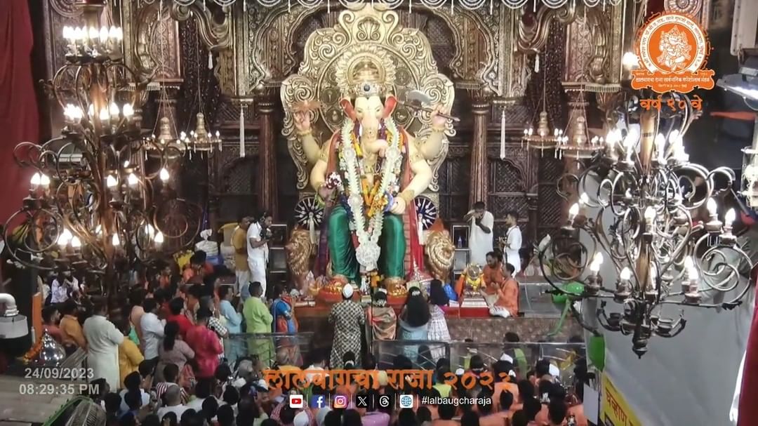Lalbaugcha Raja 2023 Celebrity Visit Photos