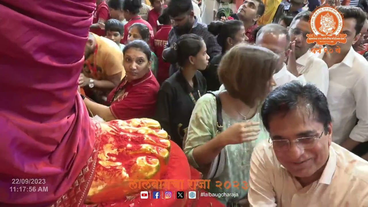Lalbaugcha Raja 2023 Celebrity Visit Photos