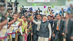Narendra modi with reporters