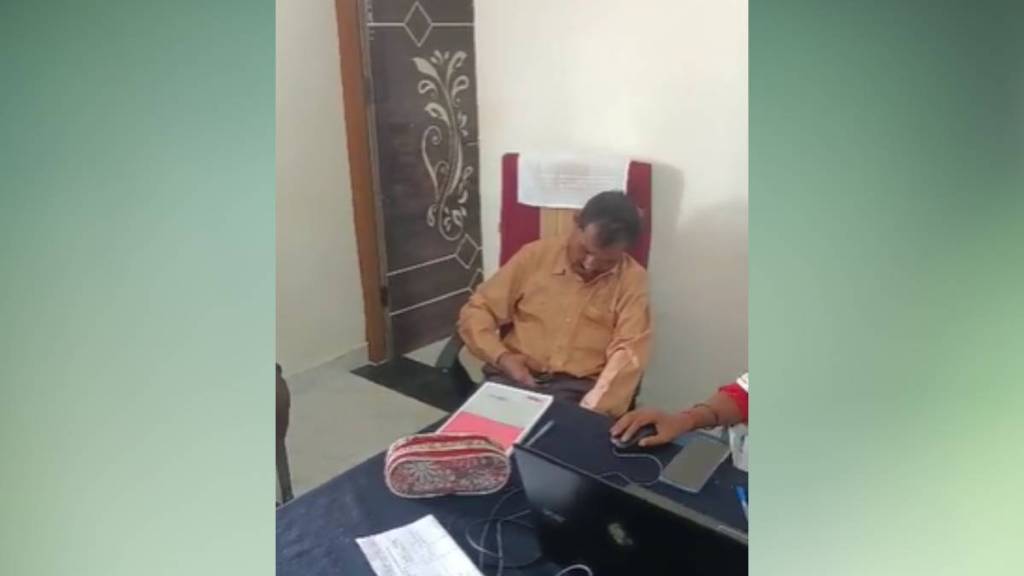 Drunk Talathi collapses Drunk Talathi collapses