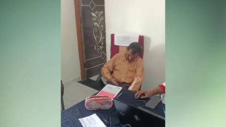 Drunk Talathi collapses Drunk Talathi collapses