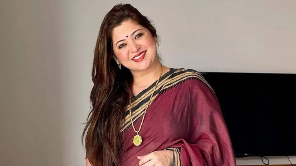 marathi actress and shiv sena leader Deepali sayed