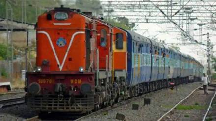 Western Railway services disrupted Western Railway services disrupted