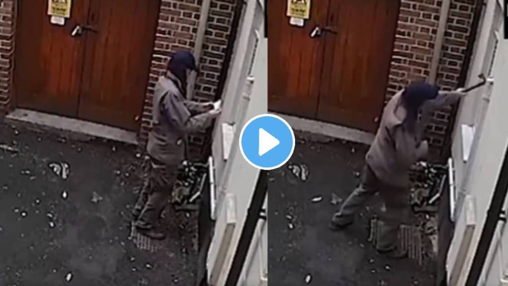 trending man tried burn enemy house but he himself was burnt watch viral video on social media trending man tried burn enemy house but he himself was burnt watch viral video on social media