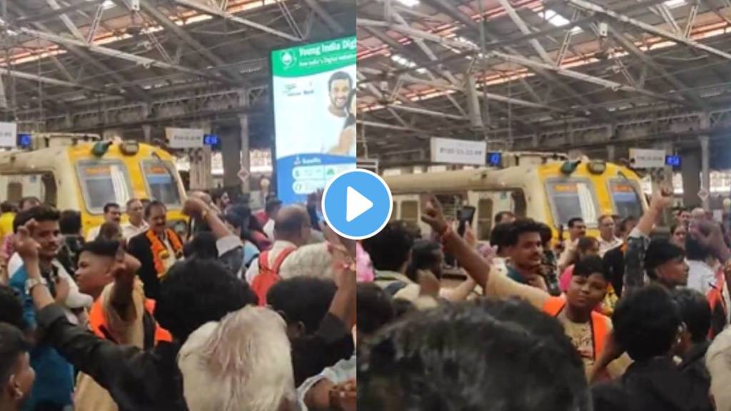 mumbai local train passengers dance at csmt station video viral on social media mumbai local train passengers dance at csmt station video viral on social media