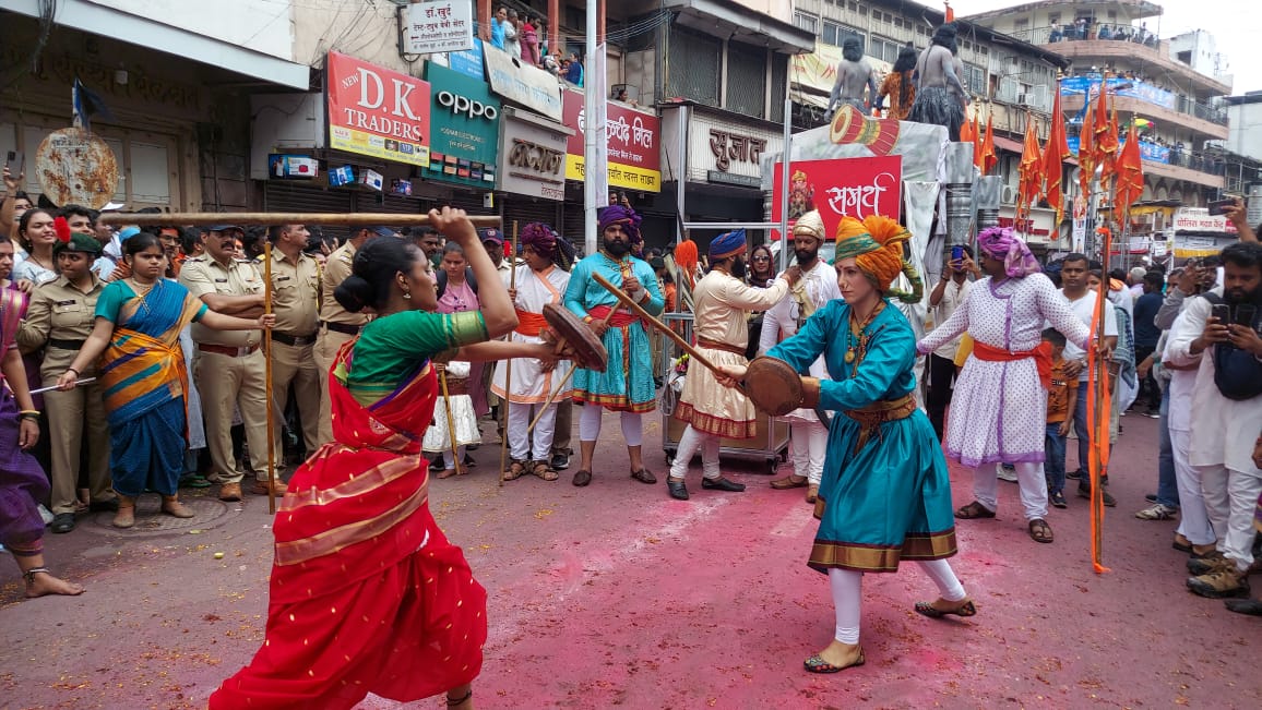 Pune-five-Manache-Ganpati-immersion-procession