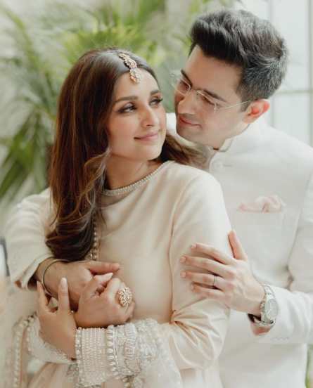 बॉलीवूड अभिनेत्री परिणीती चोप्रा आणि आम आदमी पक्षाचे खासदार राघव चड्ढा लवकरच लग्नाच्या बेडीत अडकणार आहेत. 
