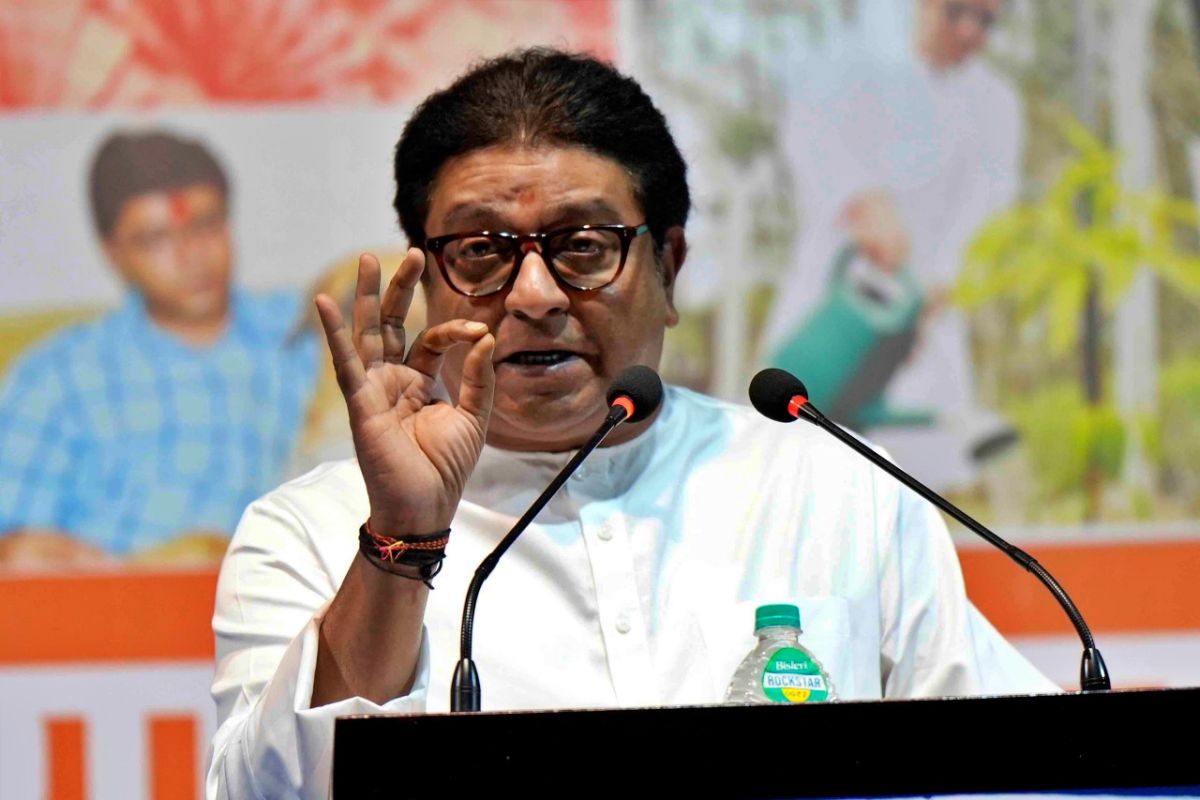 राहता राहिला प्रश्न या संवेदनशील विषयाचा, तर याला आत्ताचे आणि आधीचे सगळेच जबाबदार आहेत - राज ठाकरे