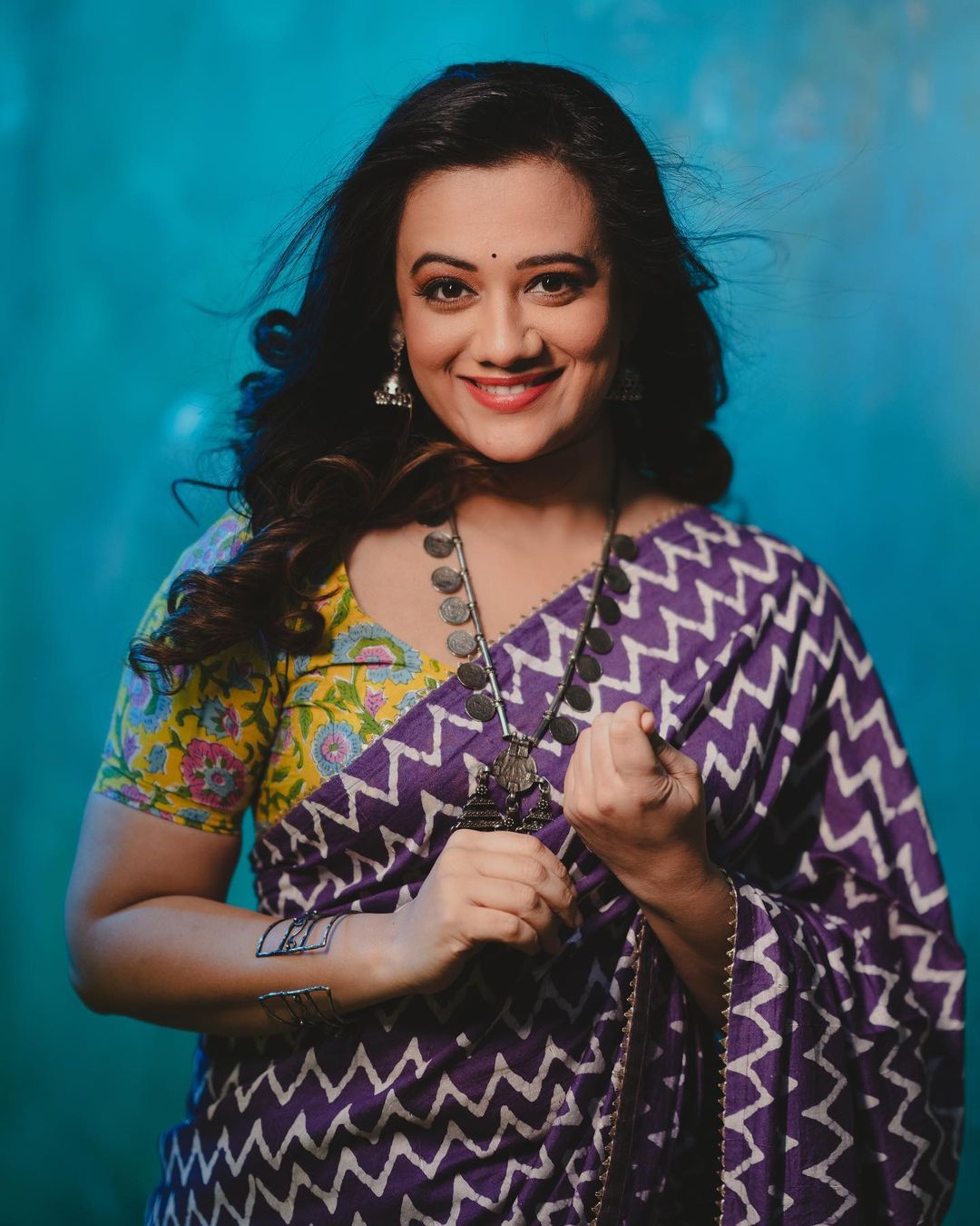 Spruha Joshi Red Nauvari Saree Look