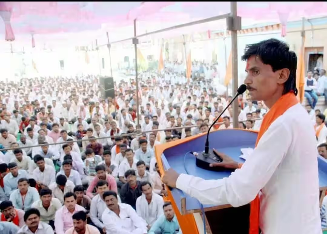 आंदोलनाच्या माध्यमातून मनोज जारंगे-पाटील यांनी ‘निजामकालीन महसुली रेकॉर्ड तपासून याठिकाणी पूर्वी जे कुणबी म्हणून नोंदणीकृत होते त्यांना मान्यता’ देण्याची मागणी केली आहे. त्या अनुषंगाने ही समिती स्थापन करण्यात येत आहे.