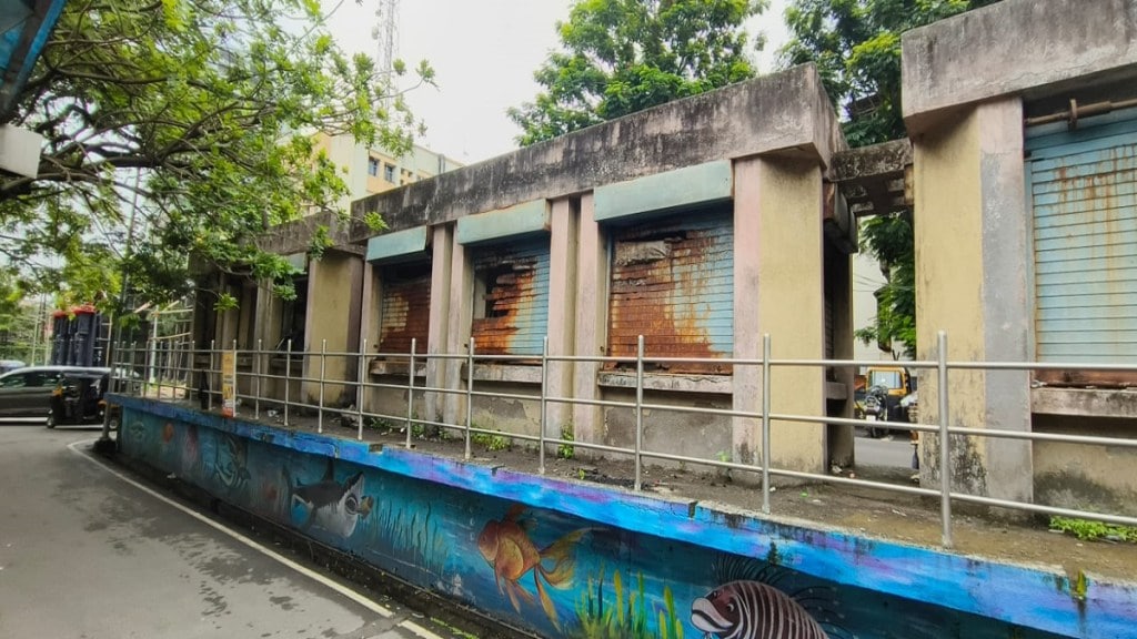 shops on Pay and Park shops on Pay and Park