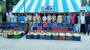 dhule police, smuggling liquor of rupees 20 lakhs, 2 detained by dhule police, liquor smuggling in vegetable crates