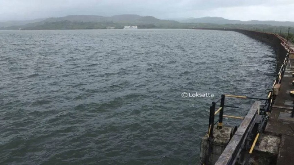 pune sewage water, sewage water discharged in khadakwasla dam, khadakwasla dam reservoir, sewage water discharged in pune dam