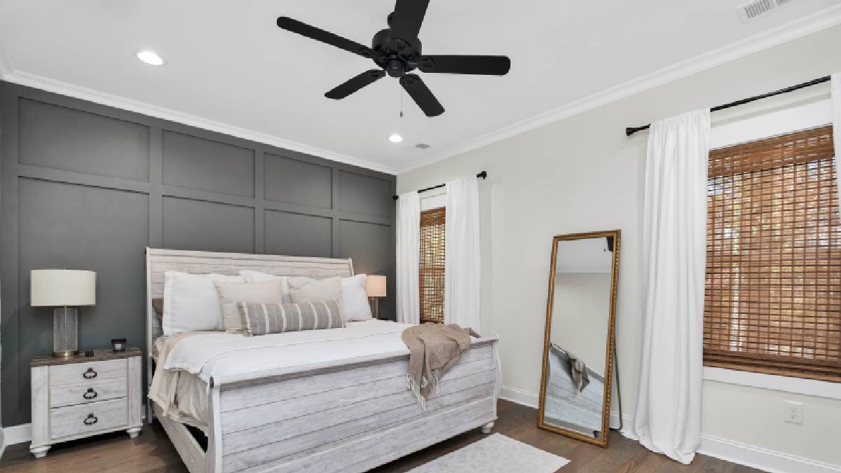 cleaning hacks how to clean dusty ceiling fan in few minutes
