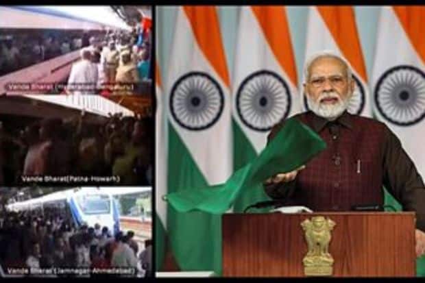 देशात सध्या २५ वंदे भारत एक्सप्रेस गाड्या धावत असून त्यात आणखी नऊ गाड्या जोडल्या गेल्या आहेत असे पंतप्रधान मोदी म्हणाले. (Image Credit-PTI)