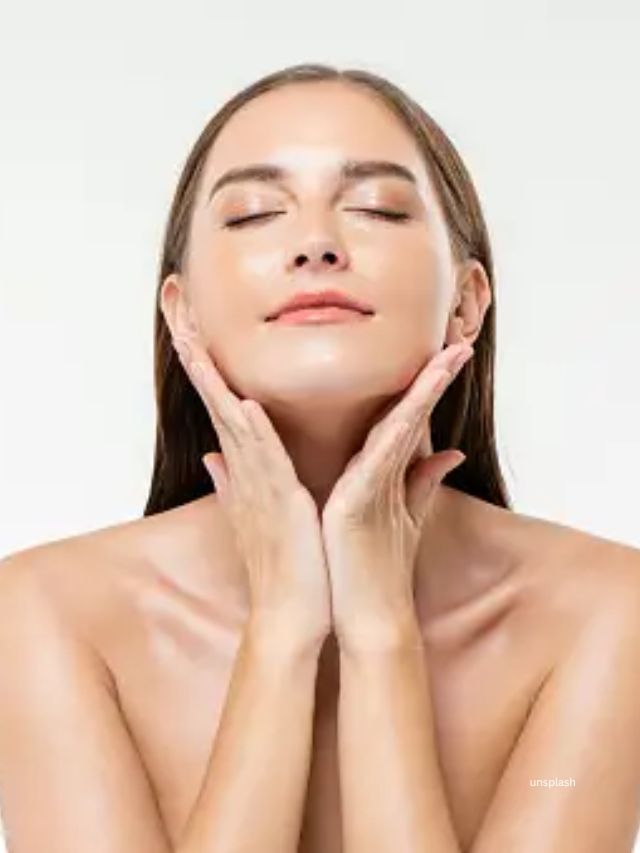 Skincare Tips: Applying cold milk under the eyes can reduce dark circles? Know the fact (unsplash)