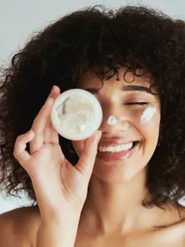 Skincare Tips: Applying cold milk under the eyes can reduce dark circles? Know the fact (unsplash)