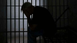 under-trial prisoner threatened commit suicide jail premises bhandara