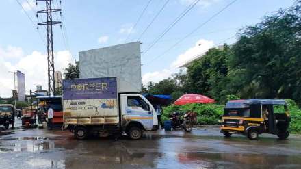 congestion of handcarts dombivli vicco naka