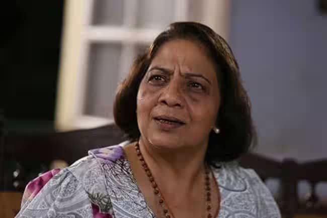 Why Nana Patekar Live Separate From His Wife Nilkanti Patekar