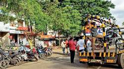 शहरबात : वाहनतळासाठी कोणी जागा देईल का?