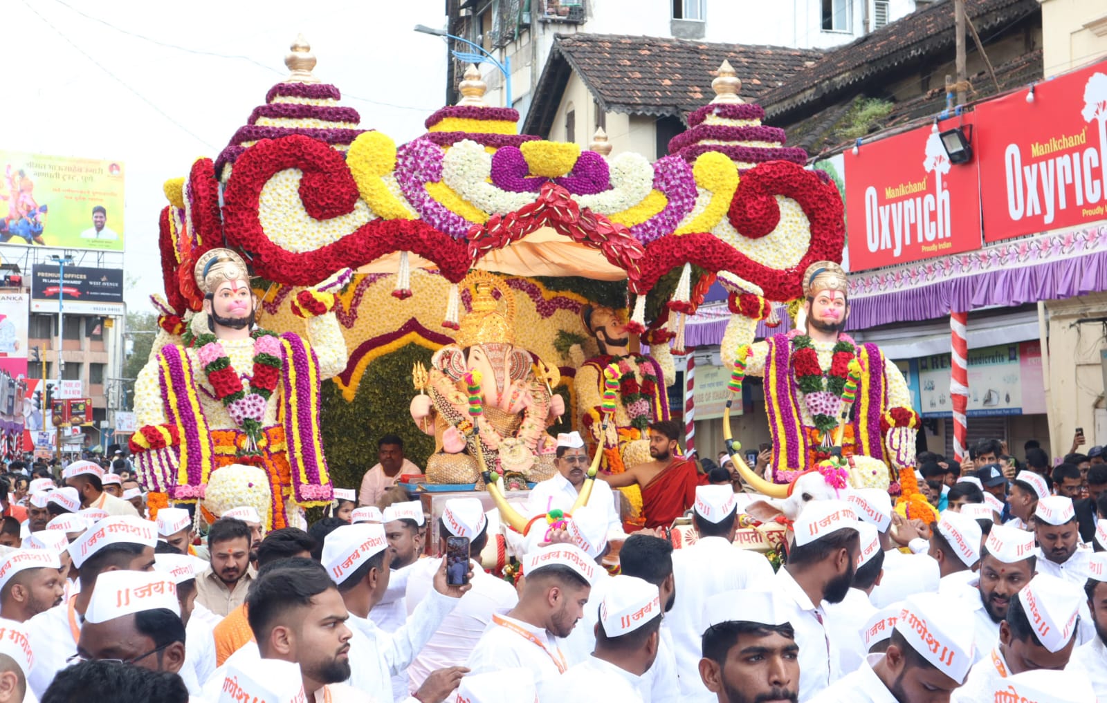 Ganesh Mandals ganpati in Pune city